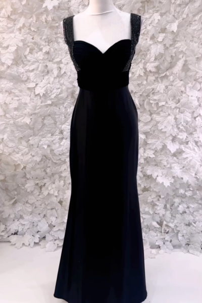 The Roomila Dress